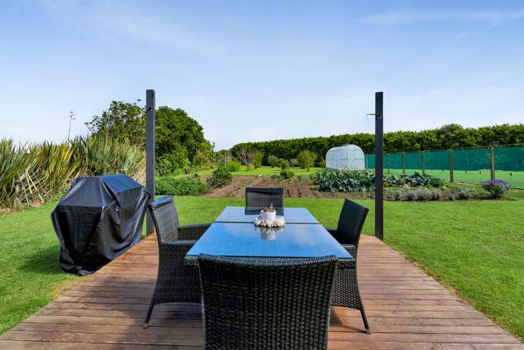 219 Brown Road Waitara_16