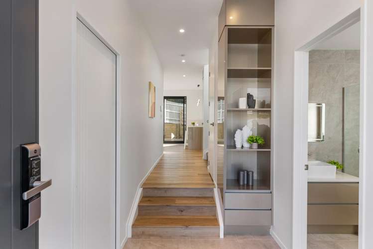 2/32 Caversham Drive_5