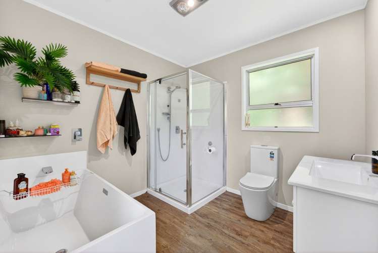 69 Kia Ora Road Beach Haven_10