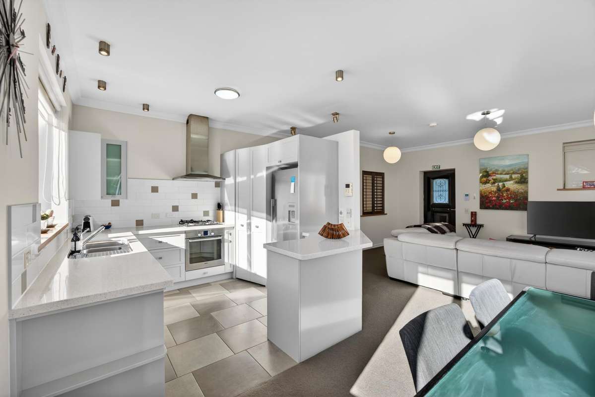 1/12 Ajax Avenue_2