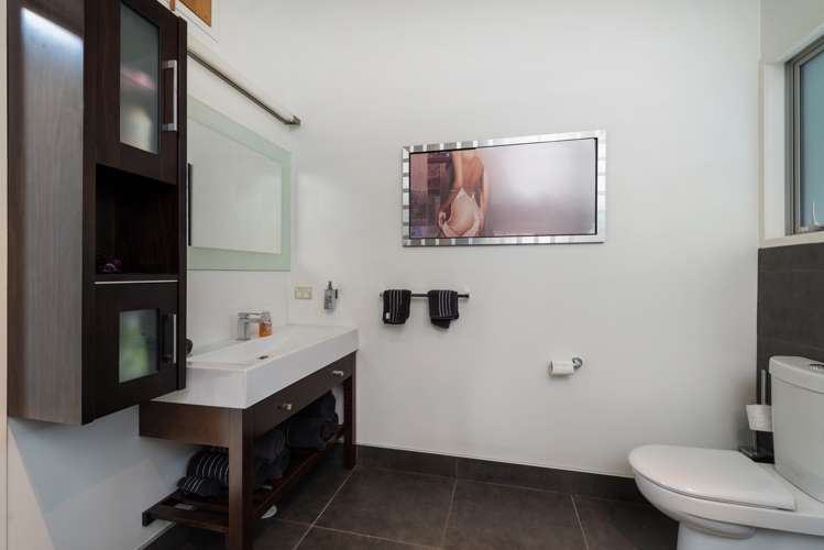 9 French Place Tihiotonga_11