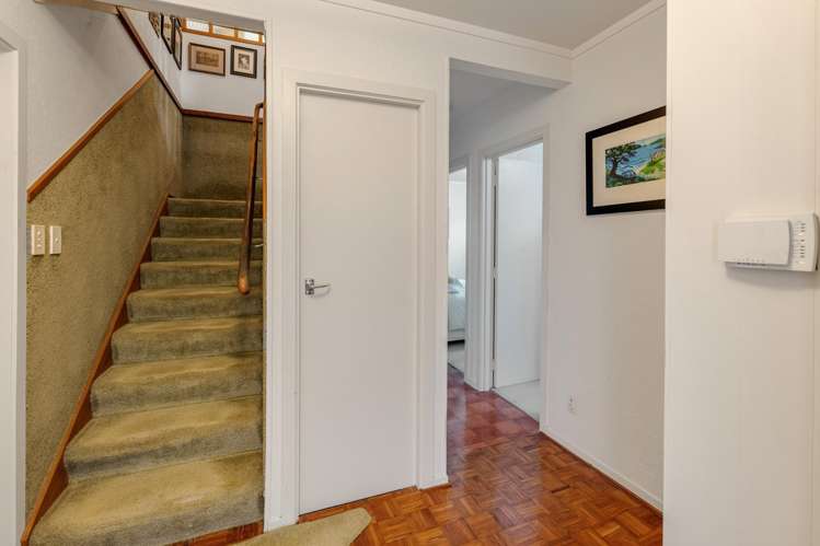 67 Beach Road Mellons Bay_4