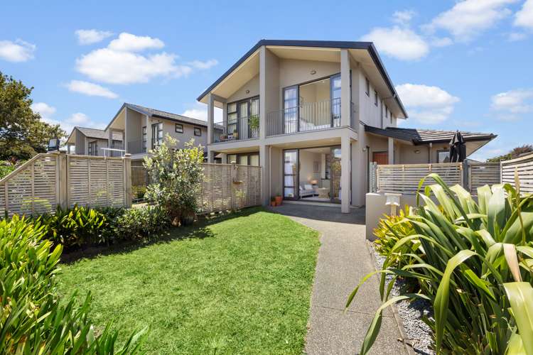 6/8 Landscape Road Papatoetoe_1