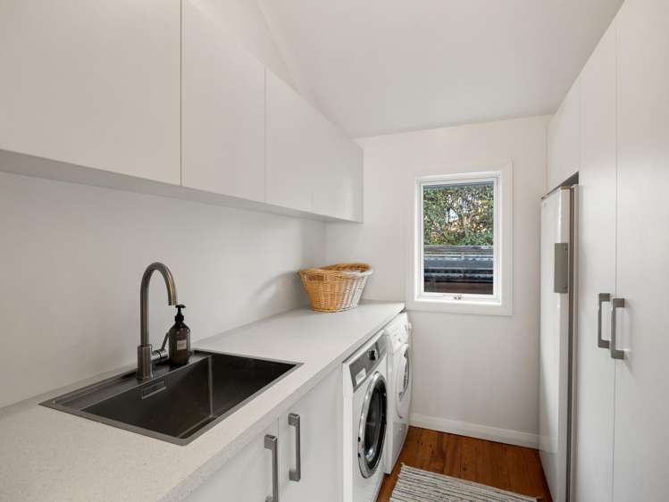 16 Plunket Terrace Hamilton East_16