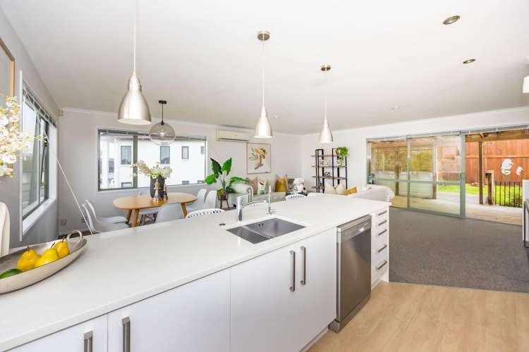 229 Alec Craig Way Gulf Harbour_14