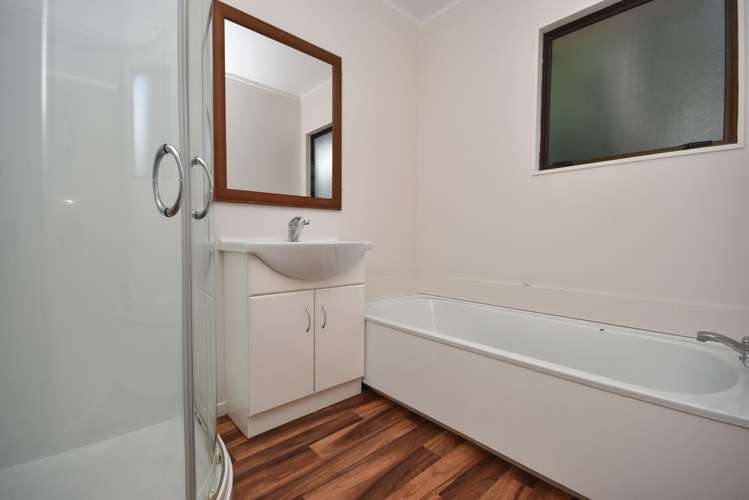 4 Glen Close Glen Eden_10