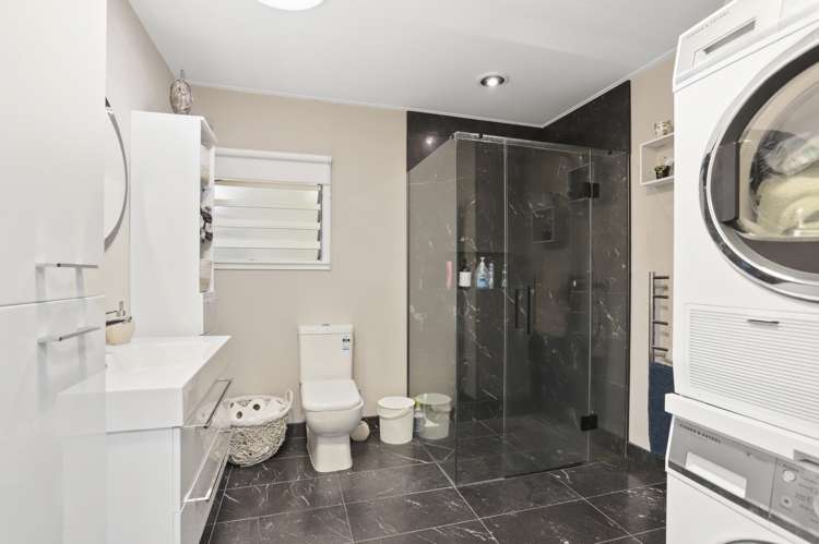 1 Ngaio Road Titirangi_13