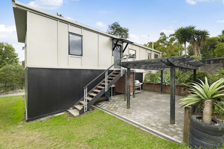46 Brian Crescent Stanmore Bay_16