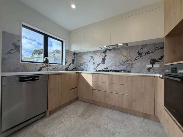 27B Simpson Road Ranui_1