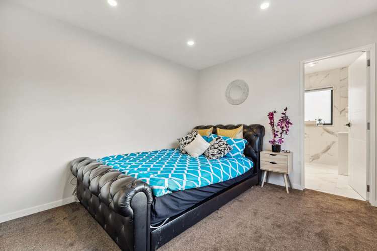 44 Tannaghmore Drive Flat Bush_17