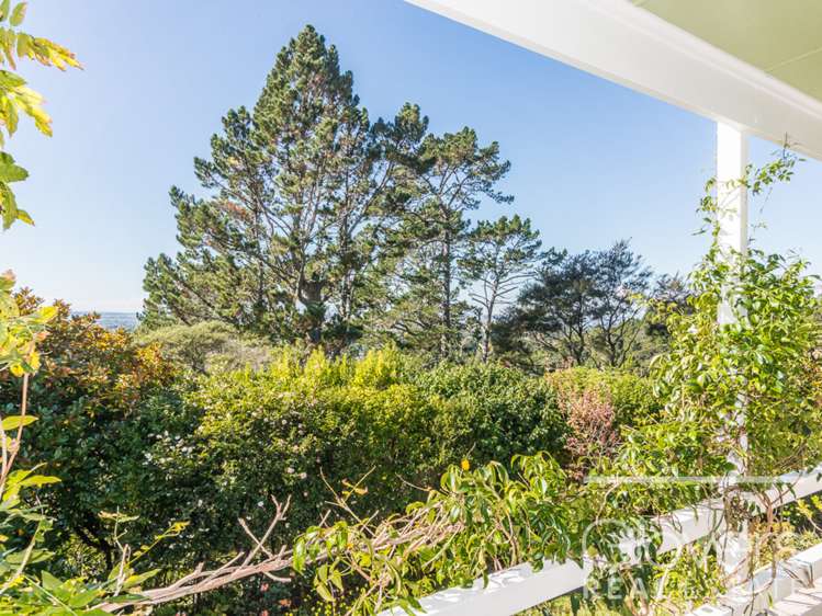71 Scenic Drive Titirangi_16