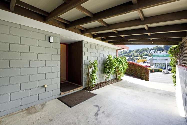 104 Saint Vincent Street Toi Toi_18