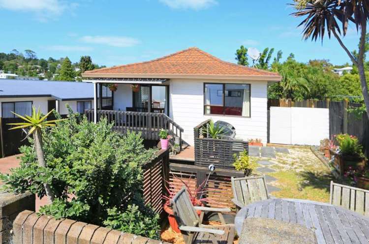 188 Solar Road Glen Eden_1