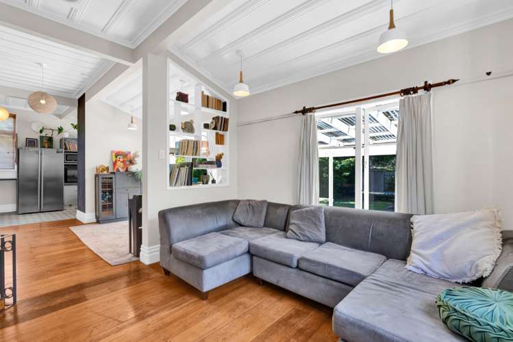 192 Tukapa Street Westown_5