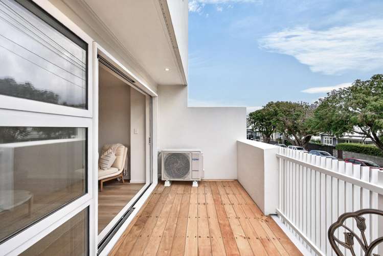 2/46 Cuba Street Petone_19