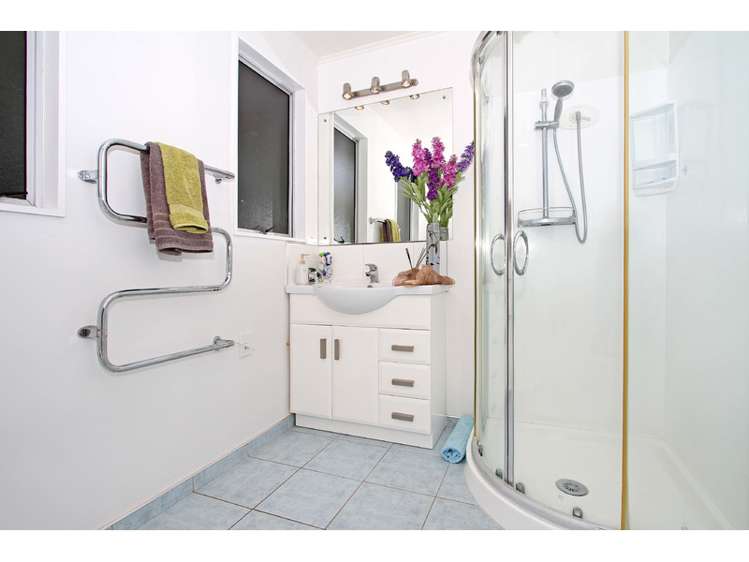 11 Trias Road Totara Vale_17