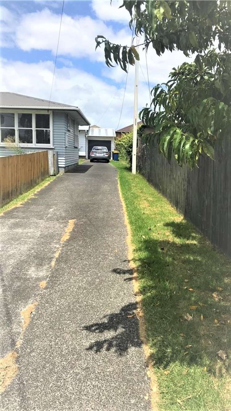 13 Rewarewa Road Te Atatu Peninsula_9