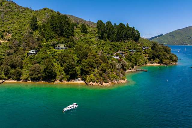 2069 Queen Charlotte Drive Queen Charlotte Sound_1