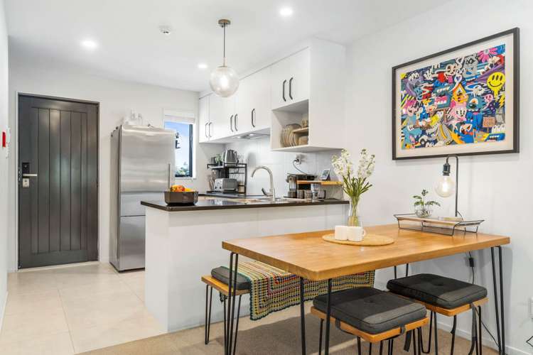 23/18 Hewlett Road Massey_5