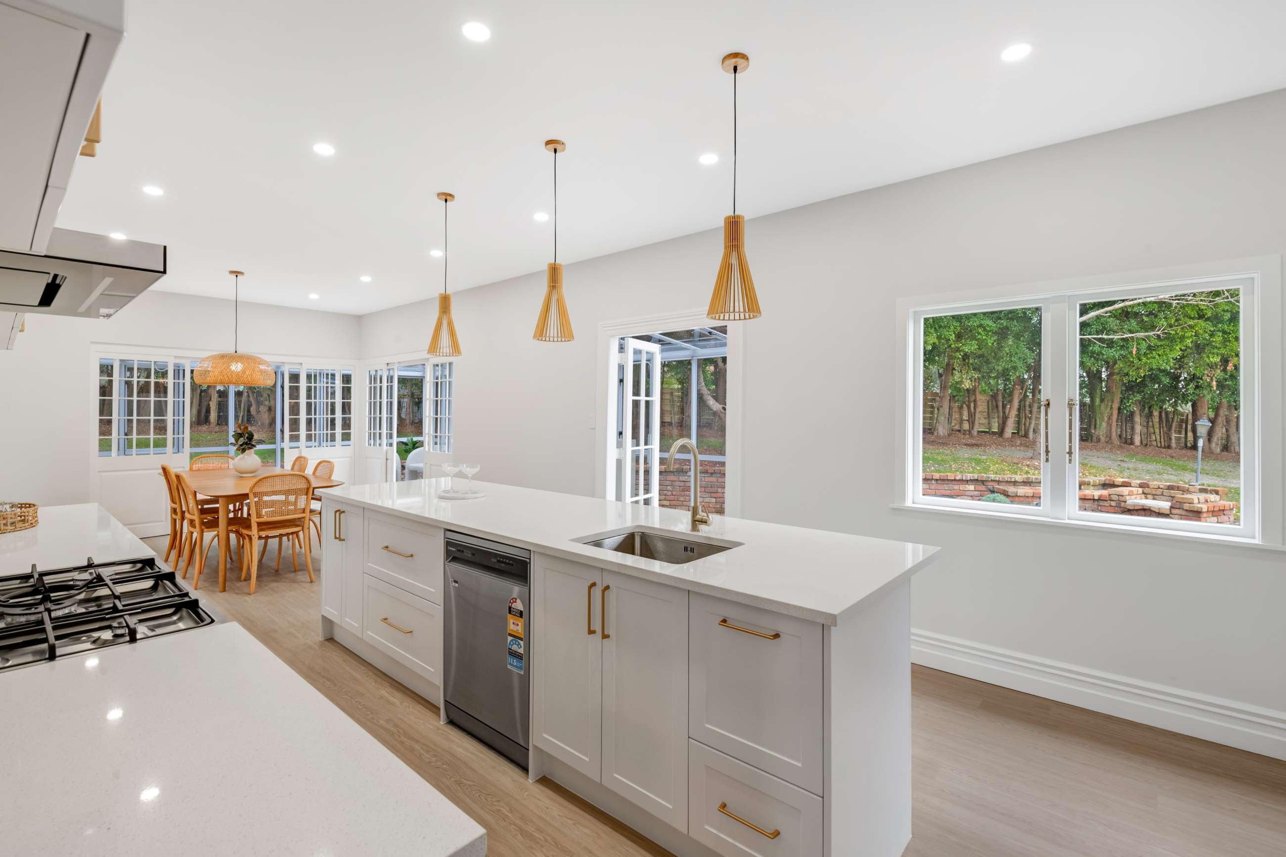 147b Whangaparaoa Road in Red Beach, Rodney
