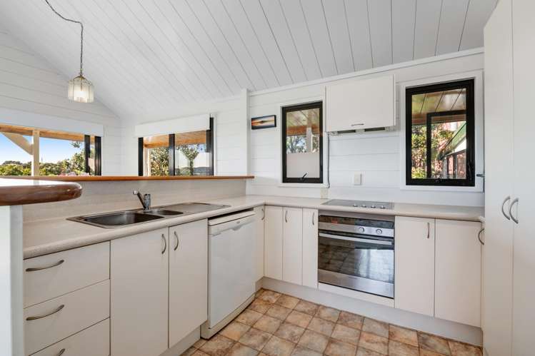 13 Moffat Road Red Beach_6