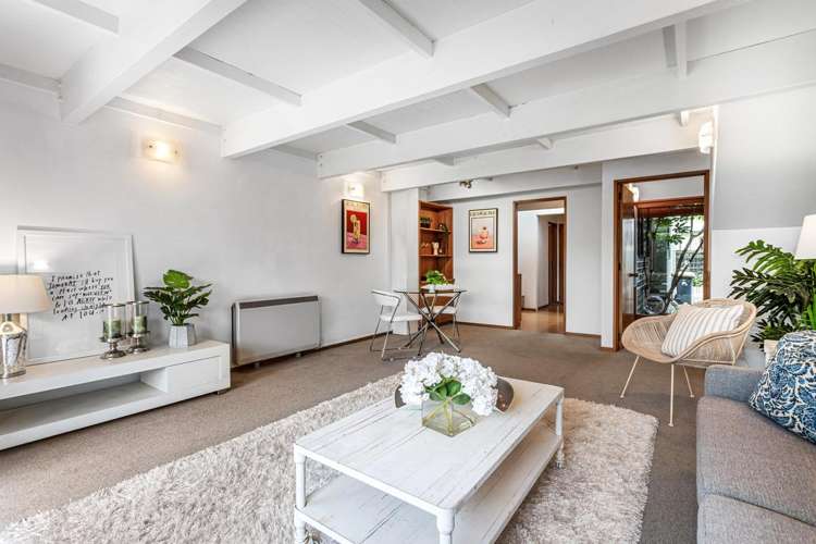 2/20 Bristol Street Merivale_5