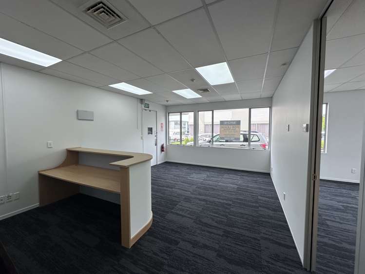 A/44-46 Constellation Drive Rosedale_6