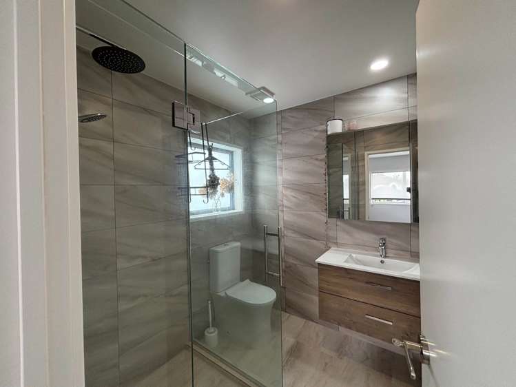 2/45 Fremantle Place Pakuranga Heights_7