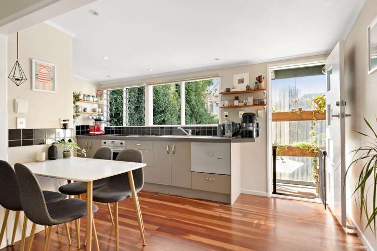 2/15 Horoeka Avenue Mount Eden_2