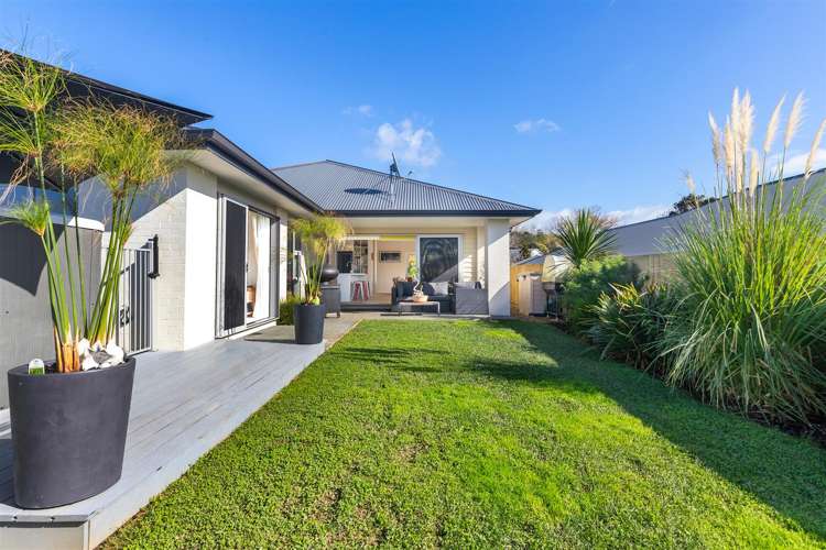 37 Fairwater Road Warkworth_23