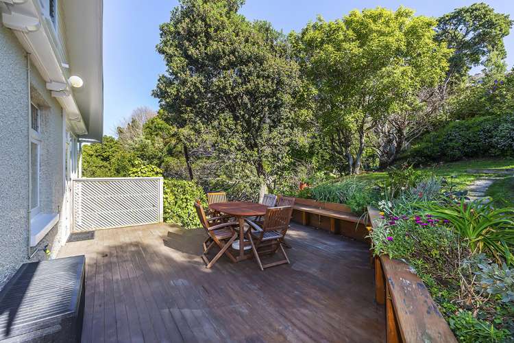 68 Queens Drive Lyall Bay_16