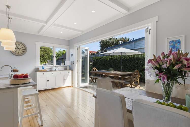 41 Lake Road Devonport_5