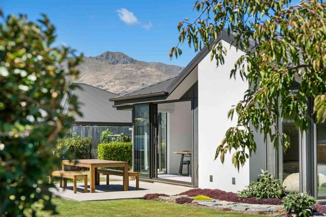 15 Pennycook Place Lake Hawea_2