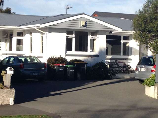 7 bedroom student flat on the edge of Ilam Fields