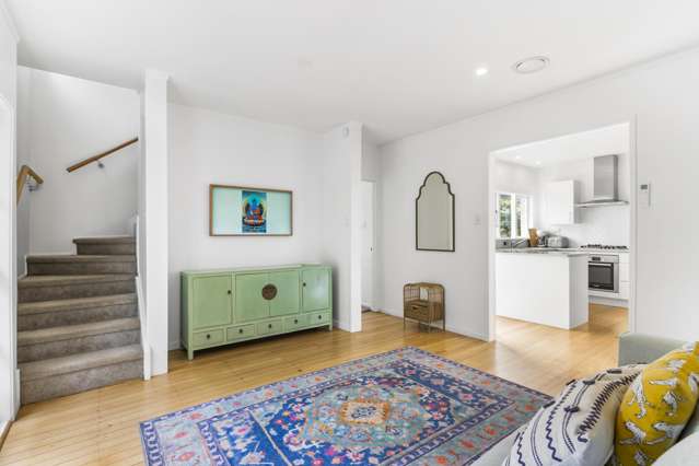 2/23 Seaview Avenue Northcote_4