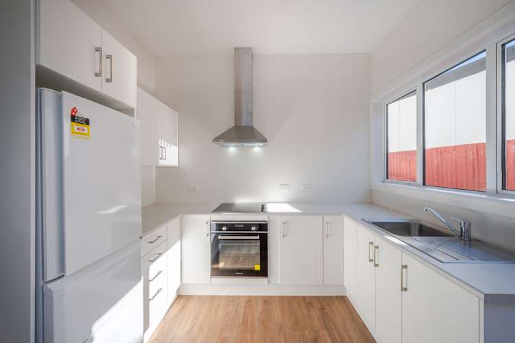 55 Beach Road Akaroa_21