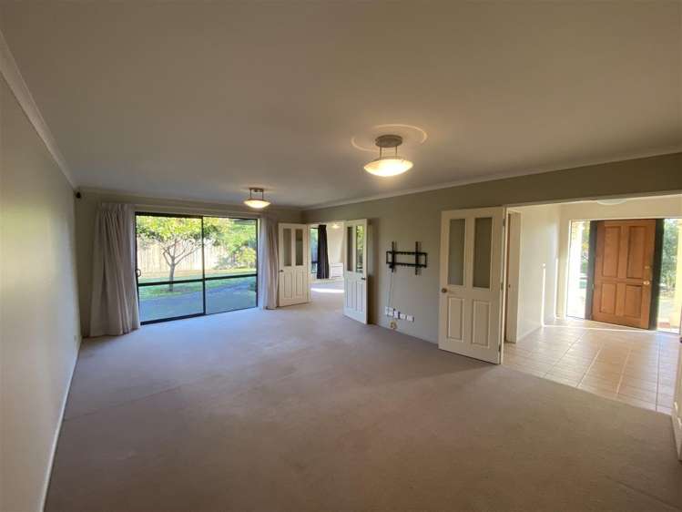 216 Southfield Drive Lincoln_5