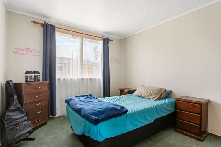 7 Moncrieff Avenue Clendon Park_12