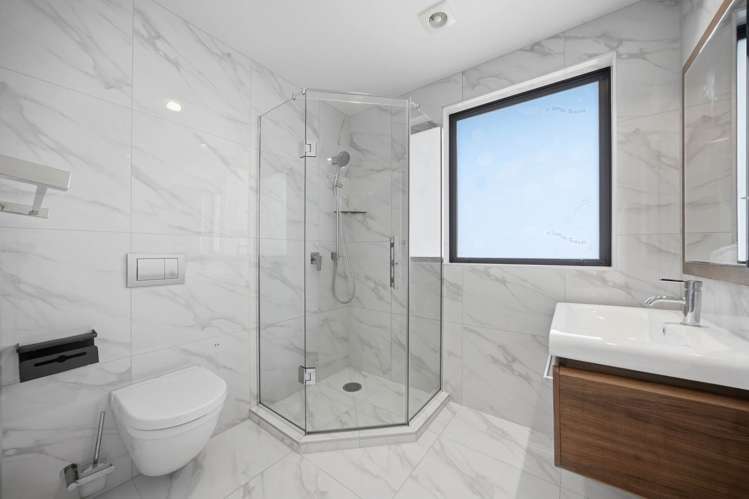 1A Churchill Road Murrays Bay_24