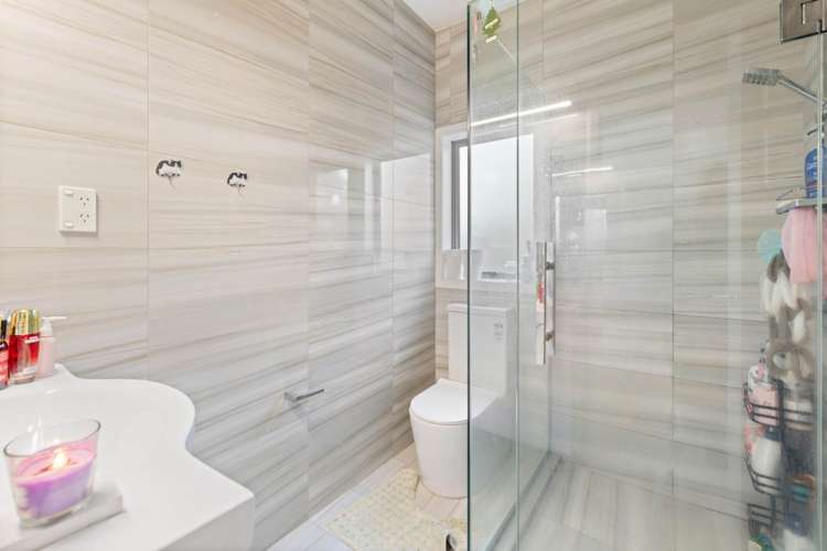 16 Farnborough Crescent Mangere_18