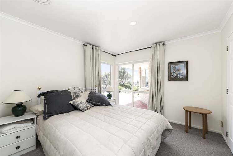 21 Village Park Drive Welcome Bay_14
