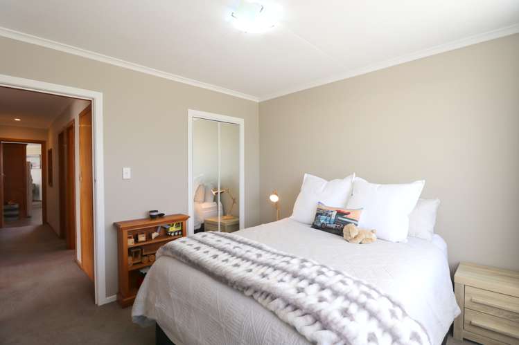 82 Edinburgh Crescent Waikiwi_17