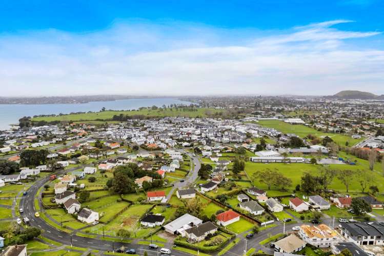 55 Leybourne Circle Glen Innes_18