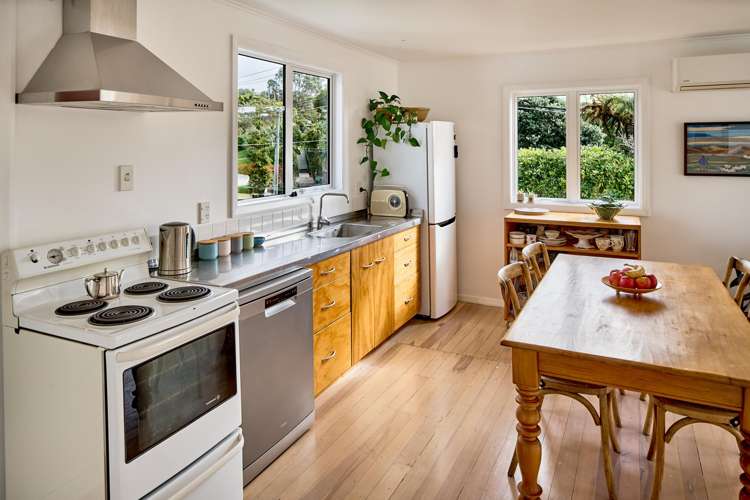 122 Muri Road Pukerua Bay_5