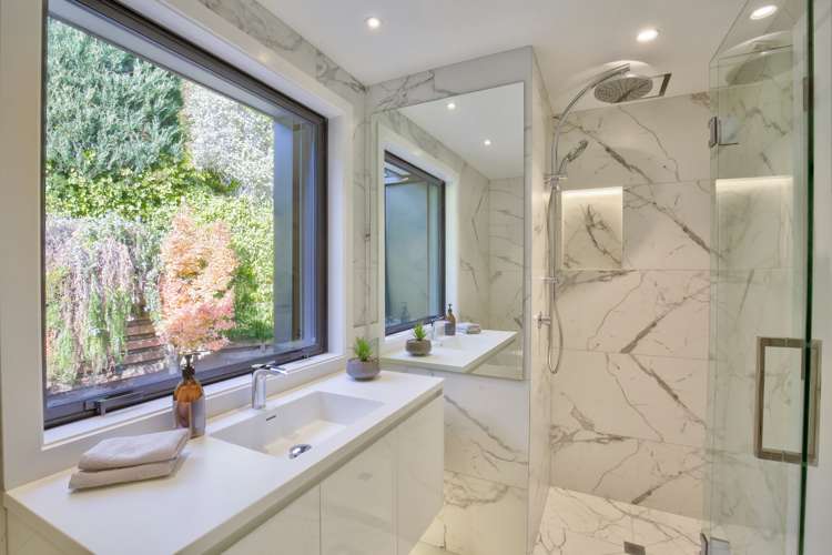 562 Peninsula Road Kelvin Heights_17