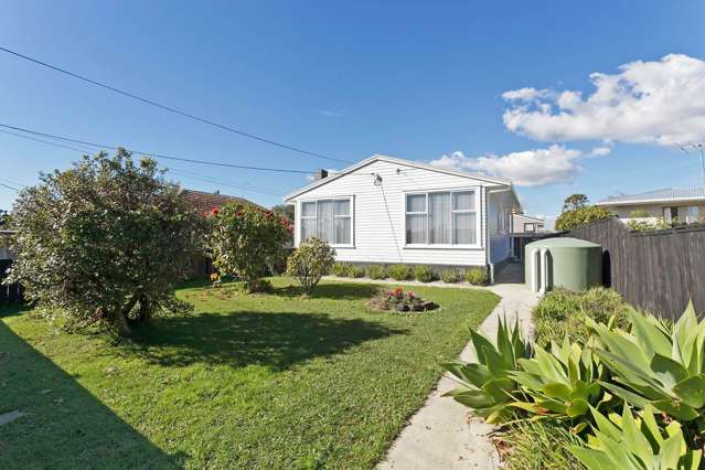 22 Kirrie Avenue Te Atatu South_4