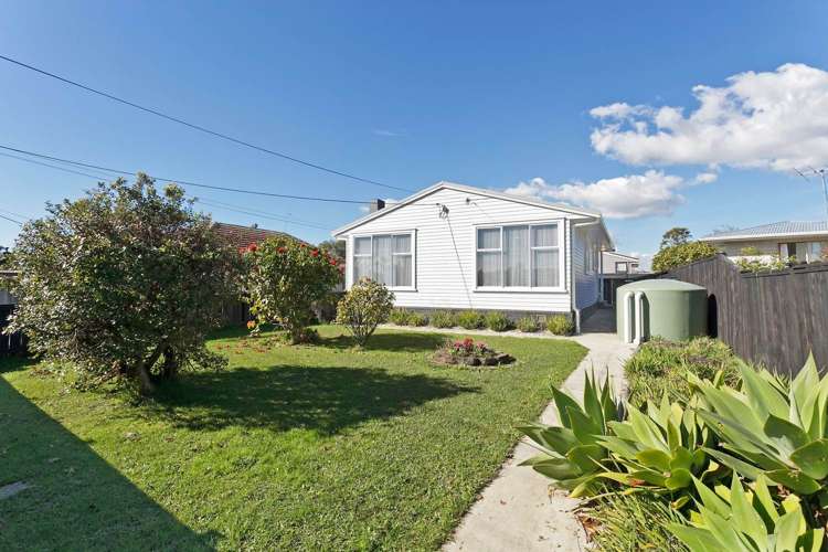 22 Kirrie Avenue Te Atatu South_4