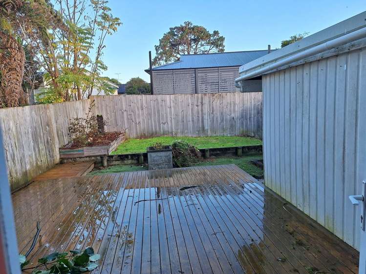 1/11A Bayside Avenue Te Atatu Peninsula_8