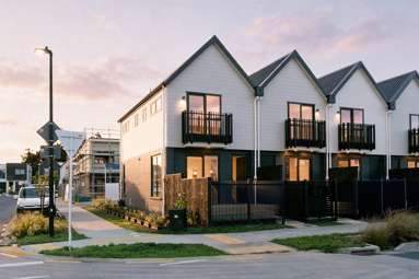 11-21 Harbourside Parade_3