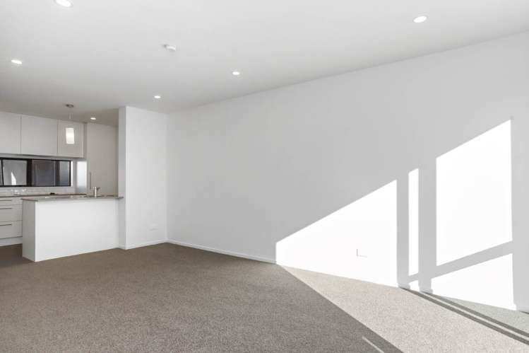 4/10 Shamrock Lane Te Atatu Peninsula_3
